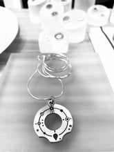 Charger l'image dans la galerie, Collier en Argent - Activation de la Lumière