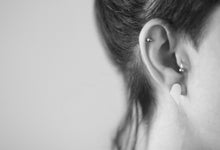 Charger l'image dans la galerie, Boucles d'oreilles clous en argent - Dre