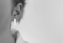 Charger l'image dans la galerie, Boucles d'oreilles Puces Argent - Cellule Unique - Zoie